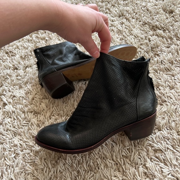Isola Shoes - COPY - COPY - Isola boots black • worn once • women size 10